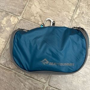 Sea to summit travel toiletry bag